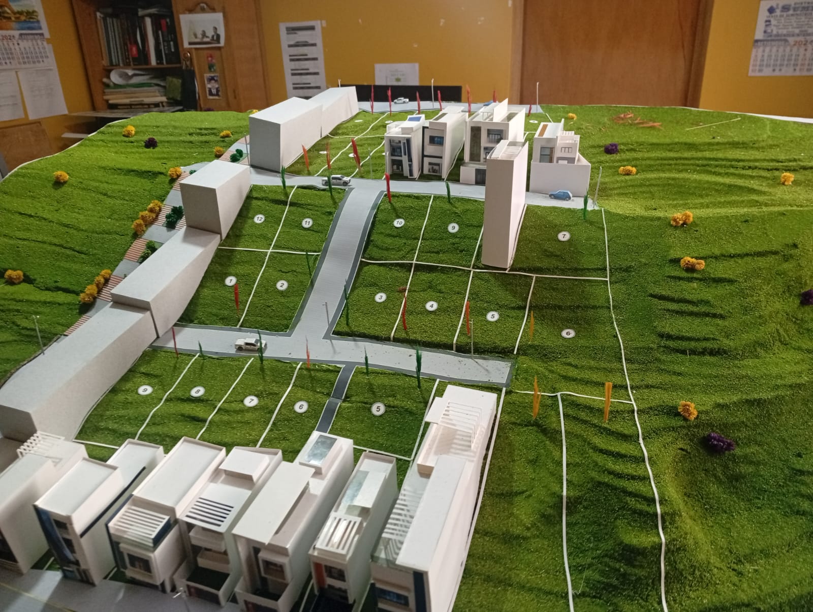 Maqueta Profesional 12