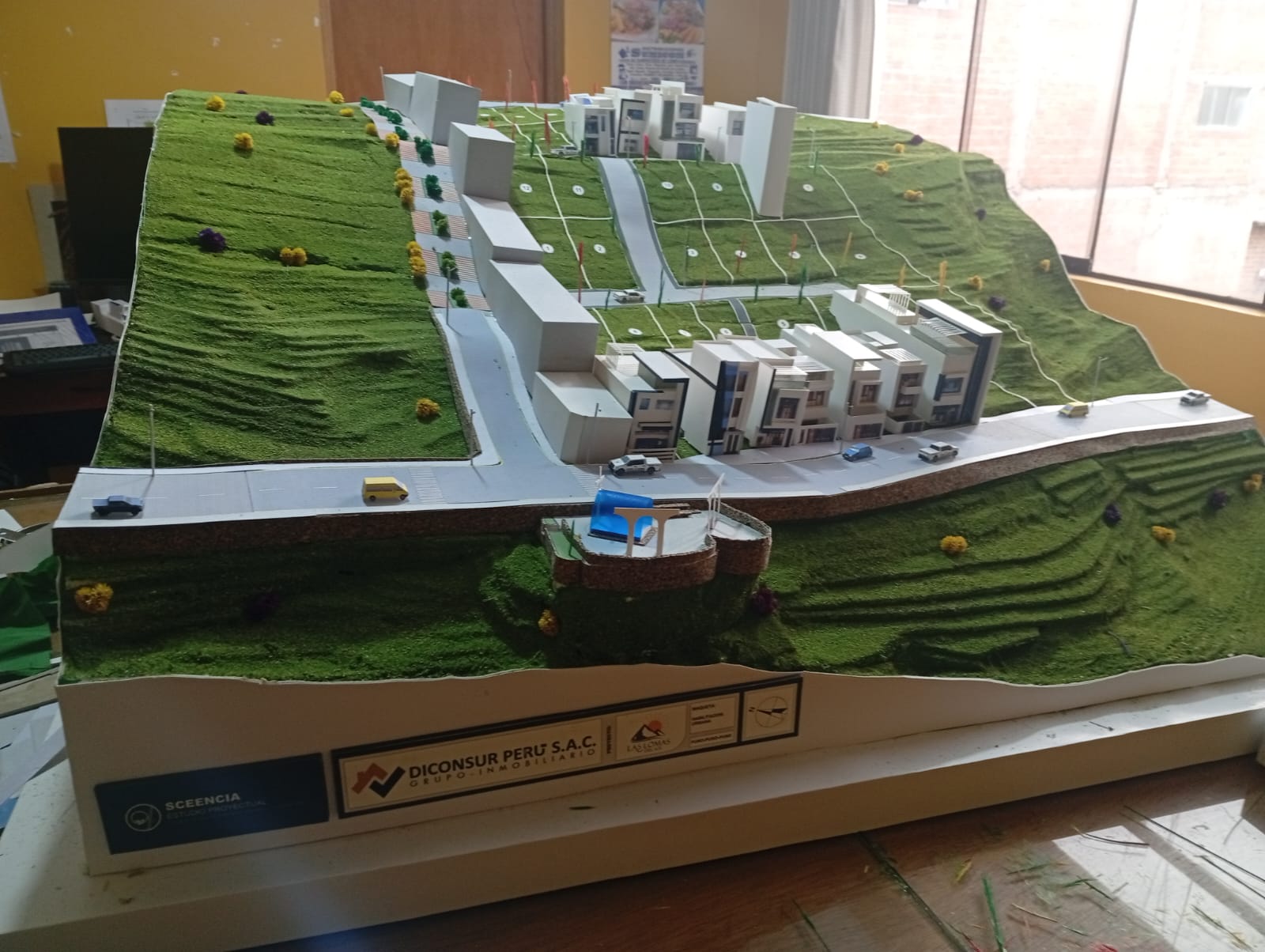 Maqueta Profesional 8