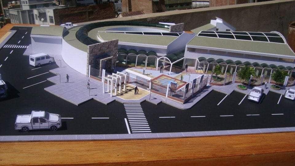 Maqueta Profesional 18