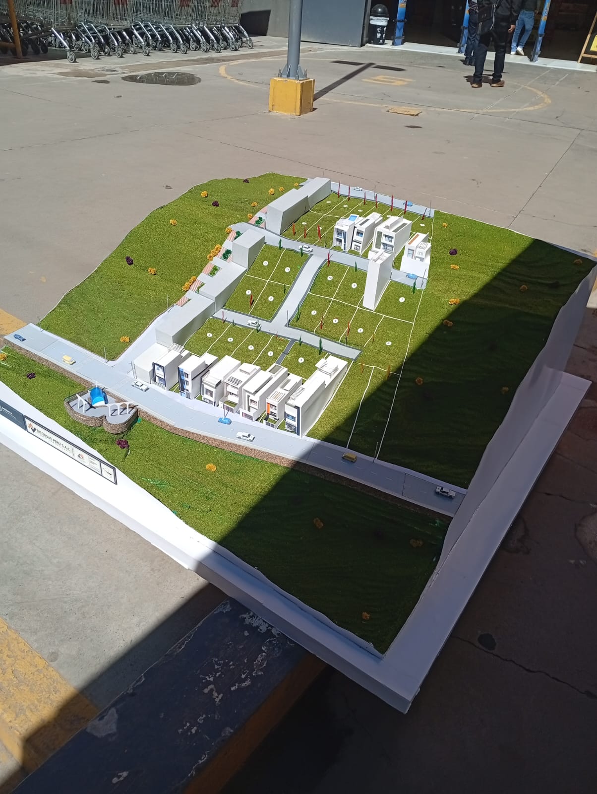 Maqueta Profesional 38