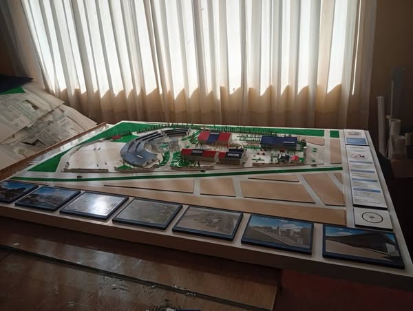 Maqueta Profesional 24