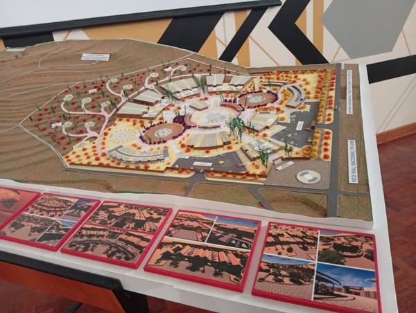 Maqueta Profesional 25